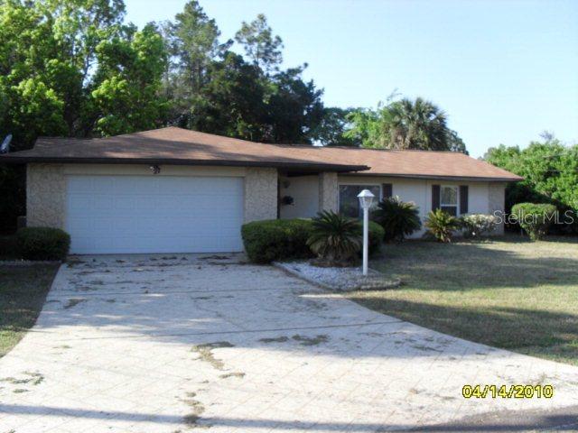 27 Whittier Ln., Palm Coast, FL 32164