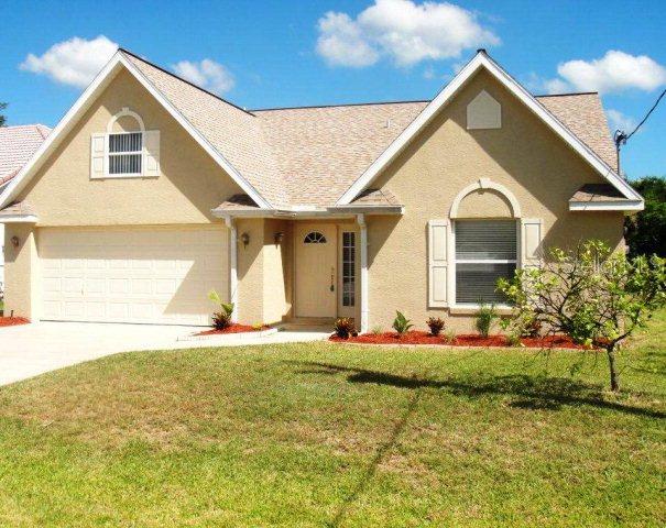 9 Crossway Ct., Palm Coast, FL 32137