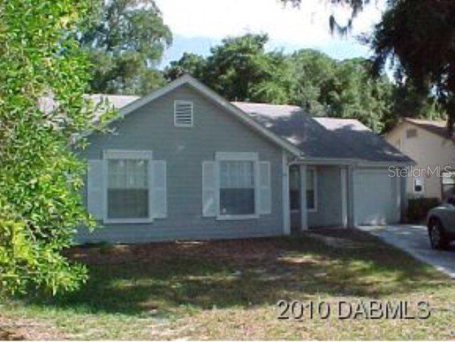 94 Palm Dr., Flagler Beach, FL 32136