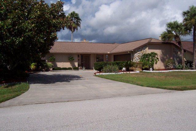 22 Clearview Ct., Palm Coast, FL 32137