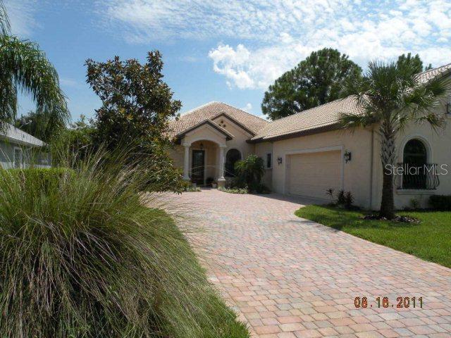 8 Emerald Lake Ct., Palm Coast, FL 32164