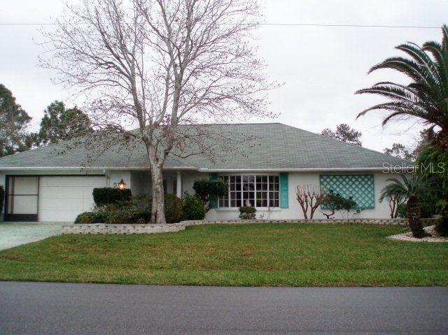 5 Colonial Ct., Palm Coast, FL 32137