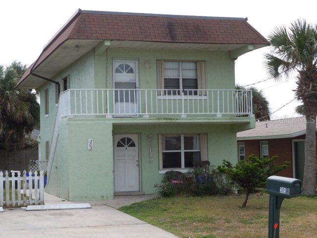 305 3rd St., Flagler Beach, FL 32136