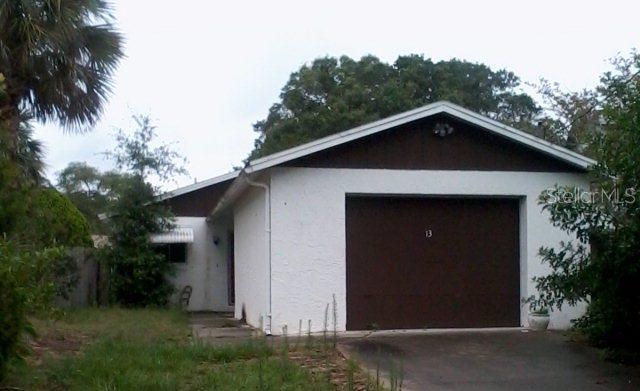 13 Oak Ln., Flagler Beach, FL 32136