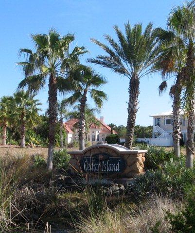 560 Shearwood Dr., Flagler Beach, FL 32136
