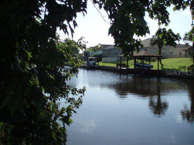 14 Comet Ct., Palm Coast, FL 32137