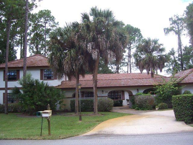 326 Wellington Dr., Palm Coast, FL 32164