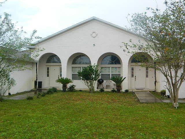 5 Lynn Pl., Palm Coast, FL 32137