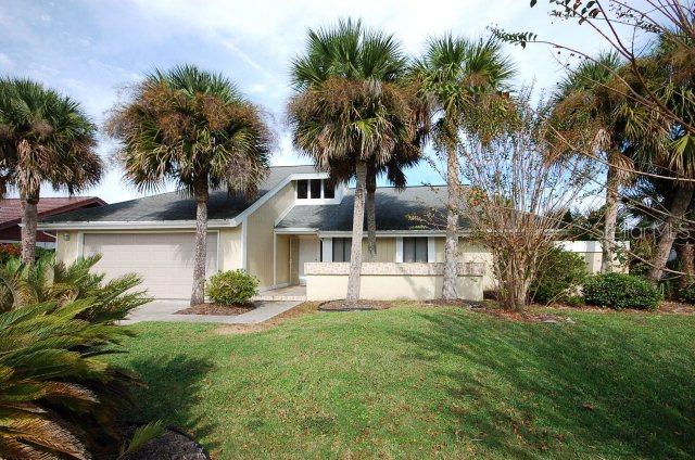 68 Club House Dr., Palm Coast, FL 32137