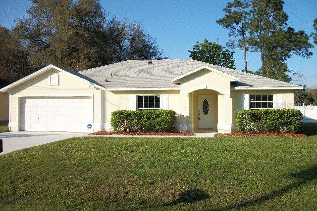 35 Round Tree Dr., Palm Coast, FL 32164