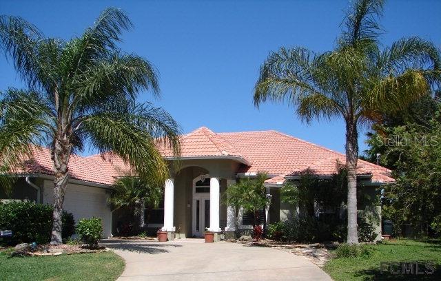 16 Cottonwood Ct., Palm Coast, FL 32137