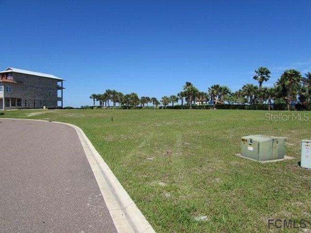 332 Ocean Crest Dr., Palm Coast, FL 32137