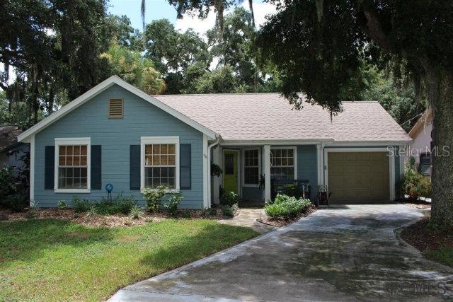 94 Palm Dr., Flagler Beach, FL 32136