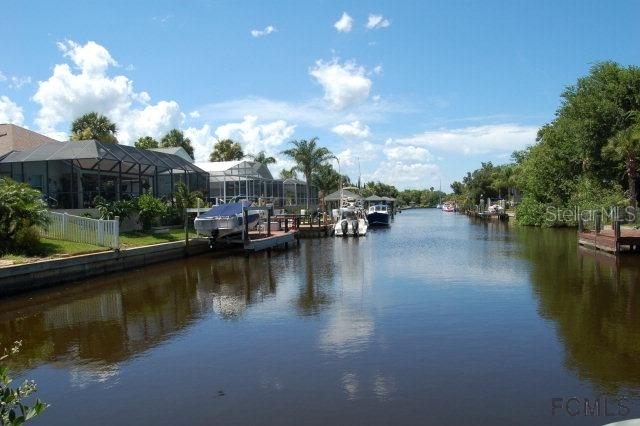 8 Cherokee Ct., Palm Coast, FL 32137