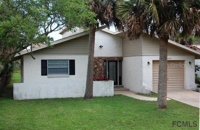 2227 Daytona Ave., Flagler Beach, FL 32136
