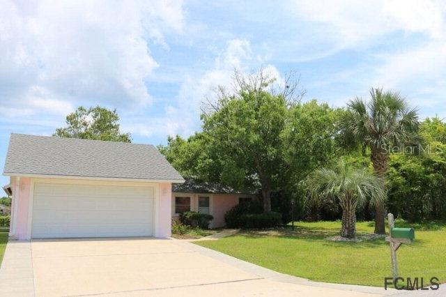15 Columbus Ct., Palm Coast, FL 32137