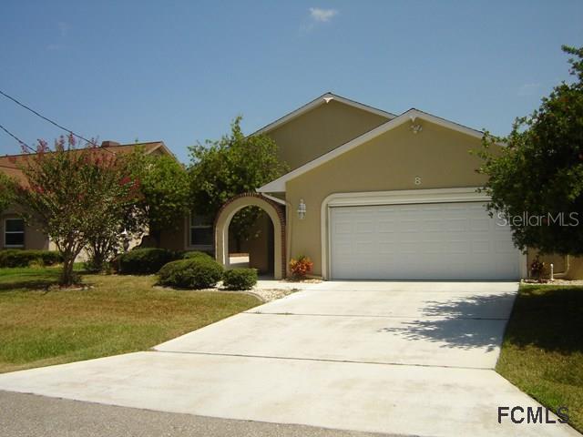 8 Crossway Ct., Palm Coast, FL 32137