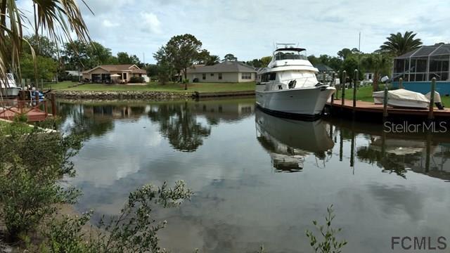 18 Comanche Ct., Palm Coast, FL 32137