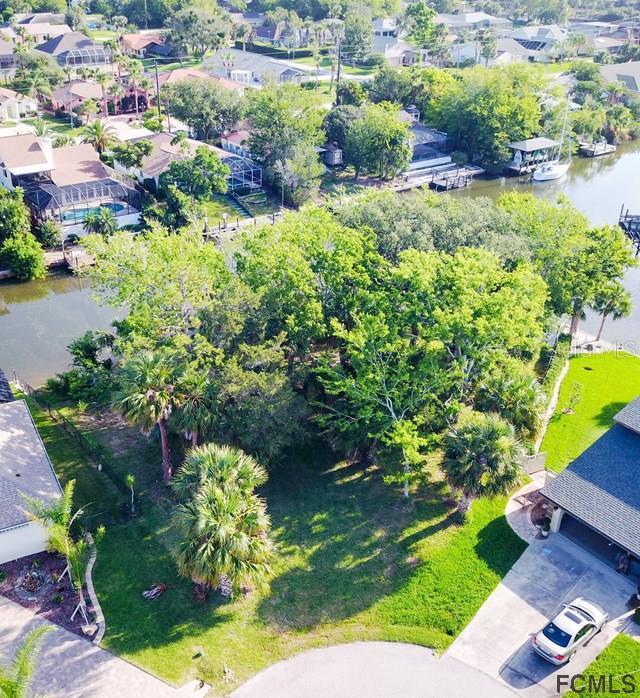 13 Crossway Ct., Palm Coast, FL 32137