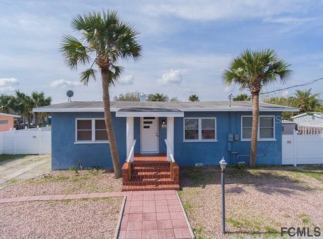 111 Palmetto Ave., Flagler Beach, FL 32136