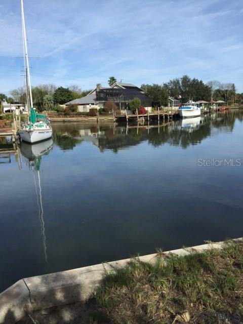21 Cedardale Ct., Palm Coast, FL 32137