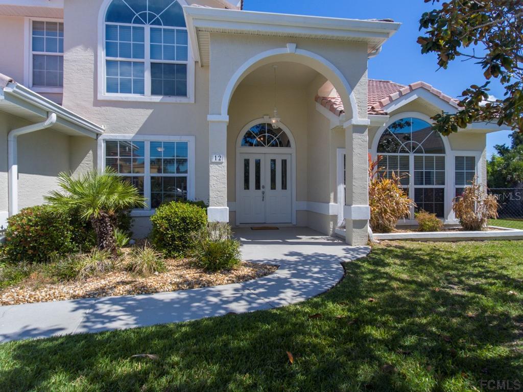 12 Crampton Ct., Palm Coast, FL 32137