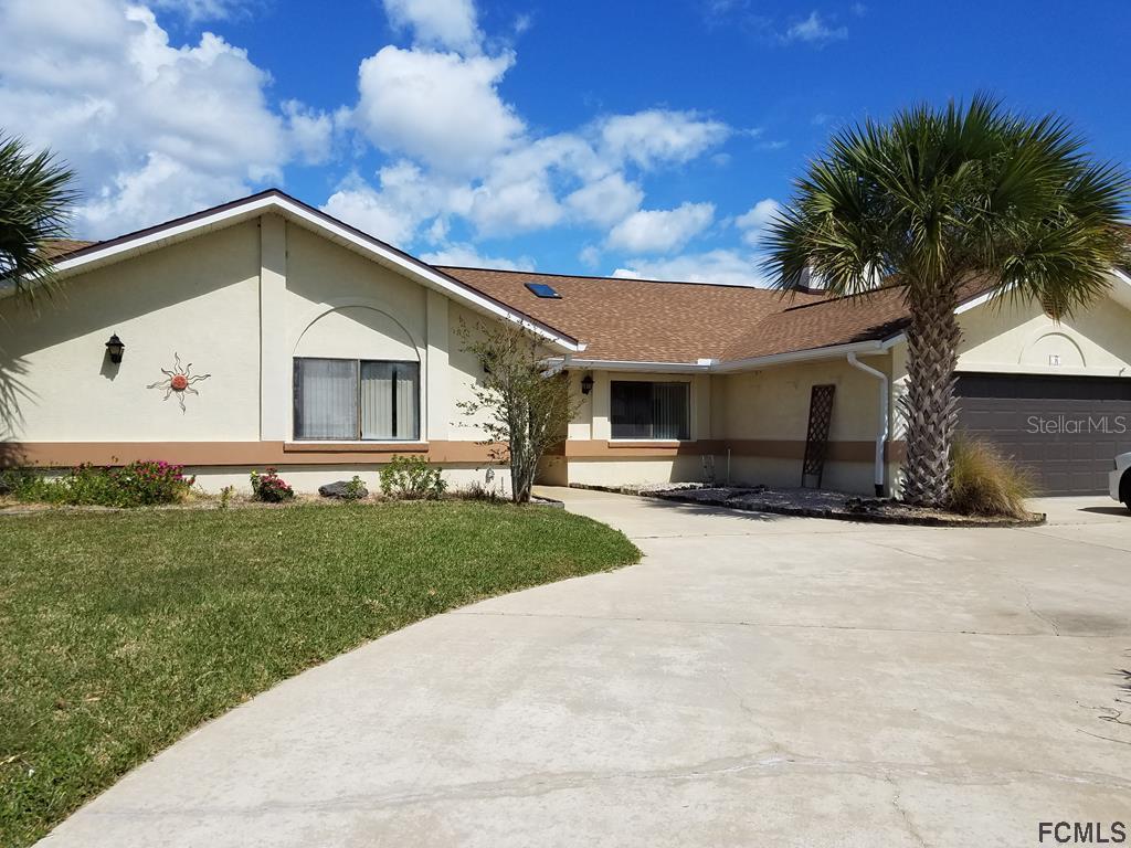4 Center Pl., Palm Coast, FL 32137