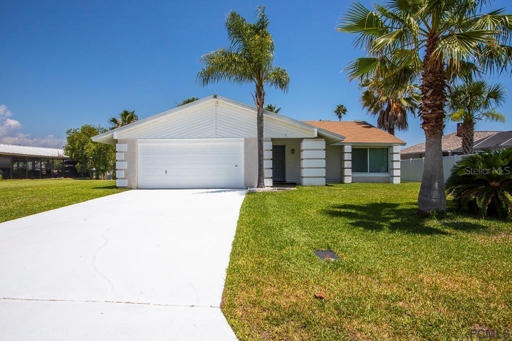 7 Castle Ct., Palm Coast, FL 32137