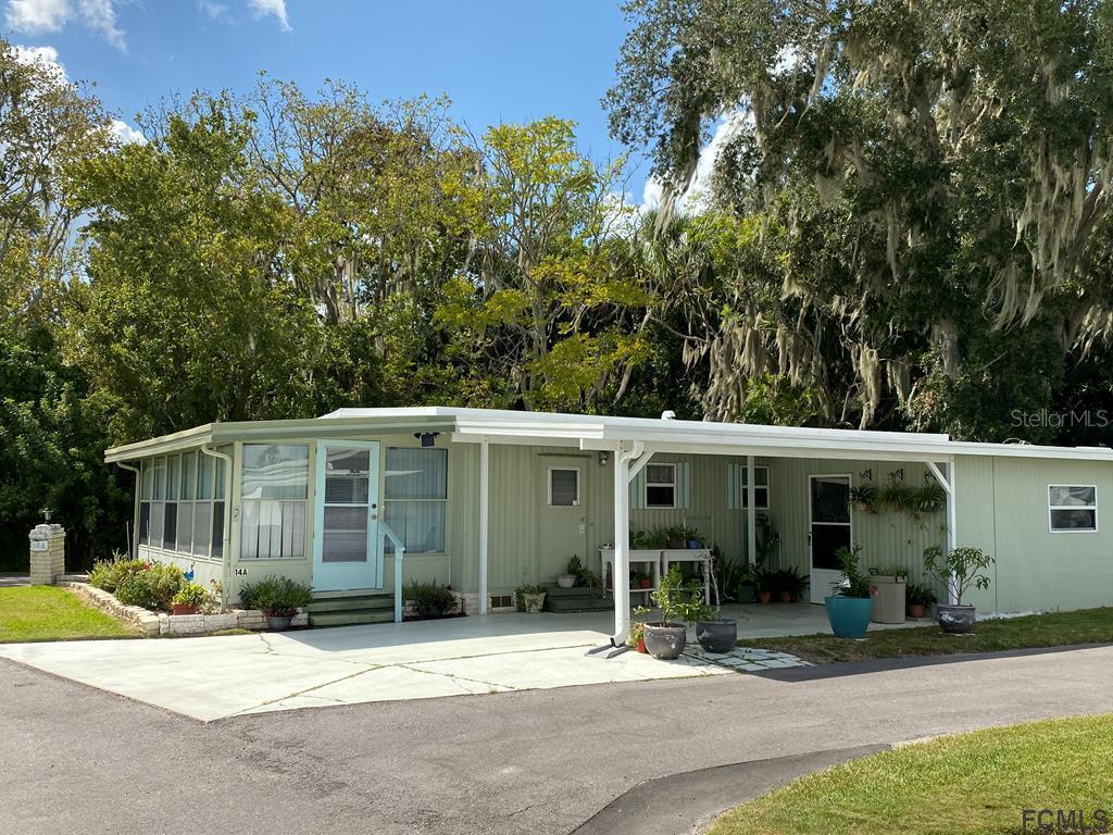 14a Trout Lake Dr., Eustis, FL 32726