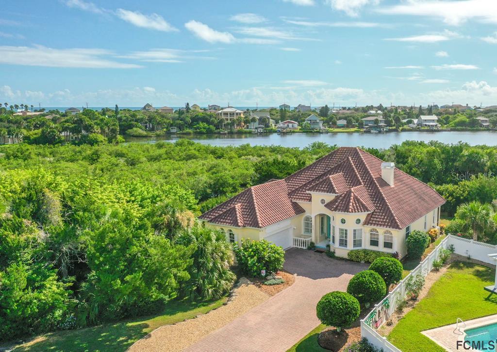 561 Springdale Dr., Flagler Beach, FL 32136