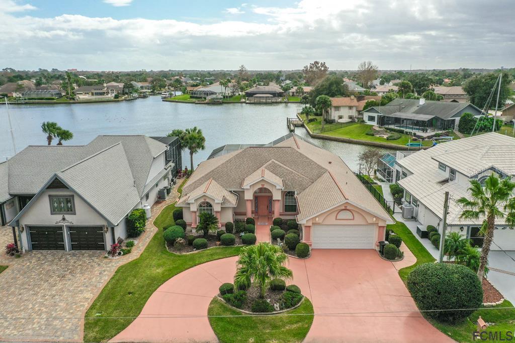 16 Cedarwood Ct., Palm Coast, FL 32137