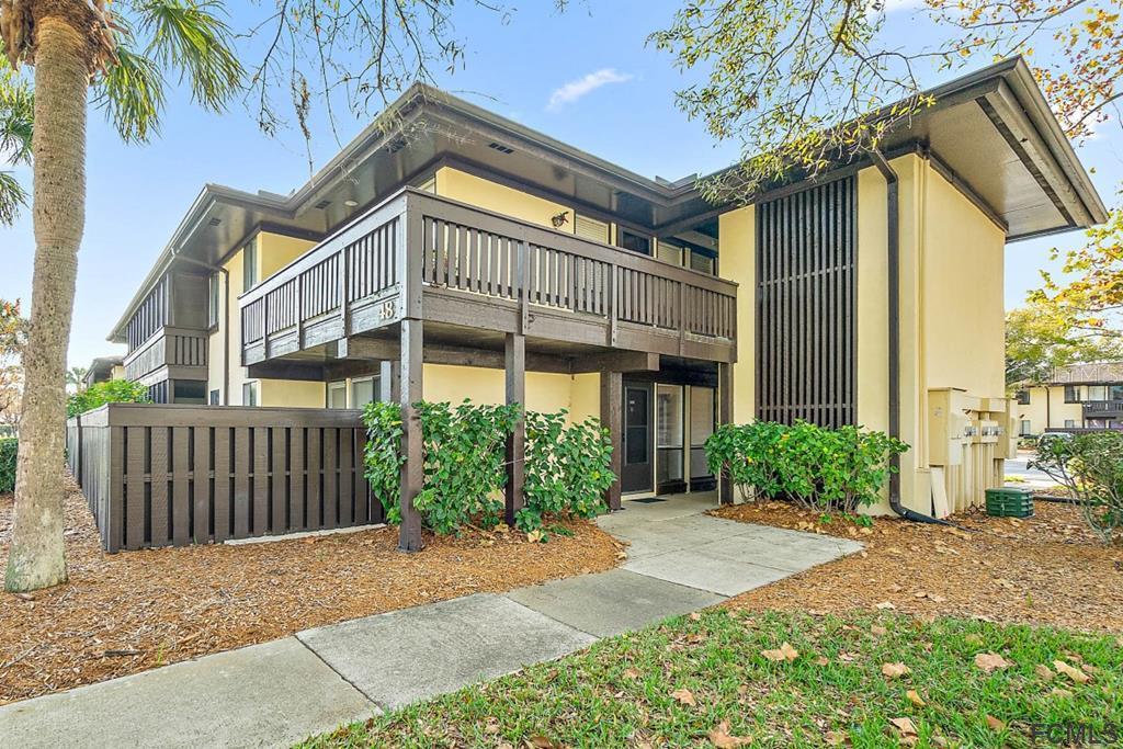 48 Club House Dr. #105, Palm Coast, FL 32137
