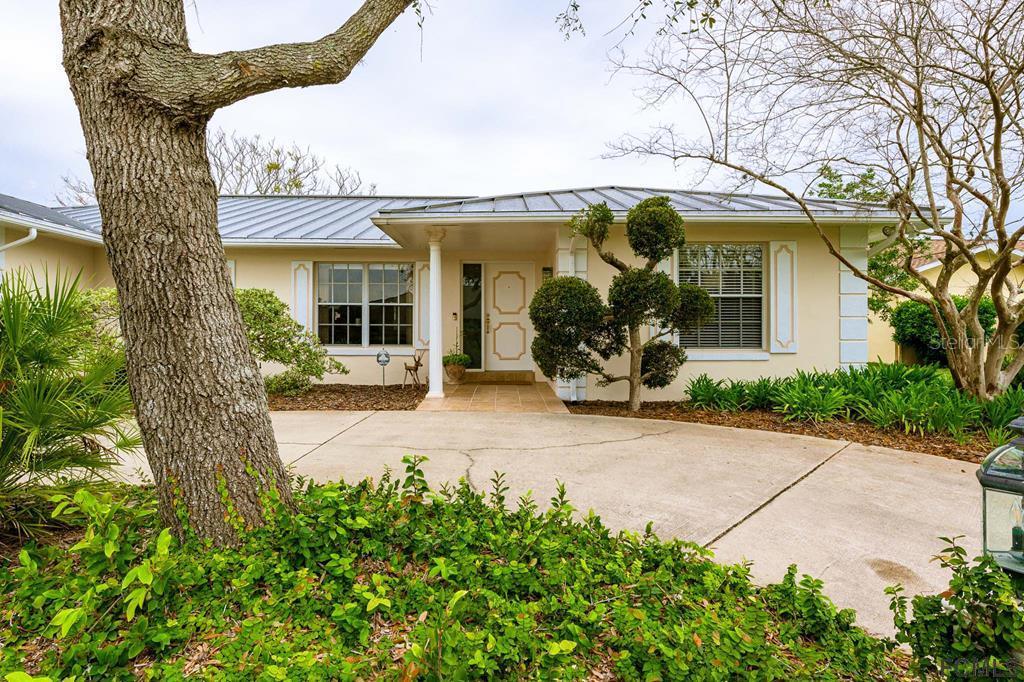 14 Conway Ct., Palm Coast, FL 32137