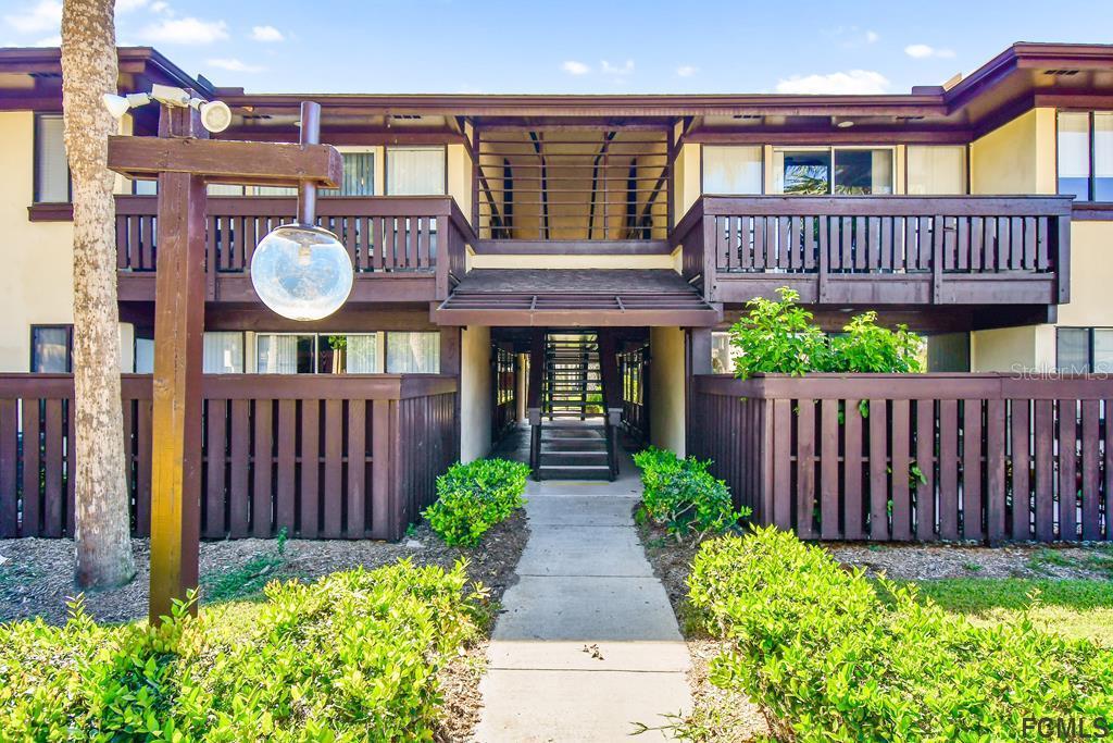 50 Club House Dr. #206, Palm Coast, FL 32137