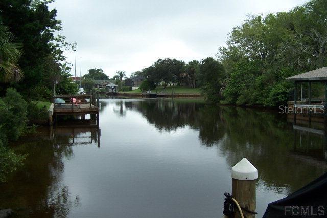 8 Comanche Ct., Palm Coast, FL 32137