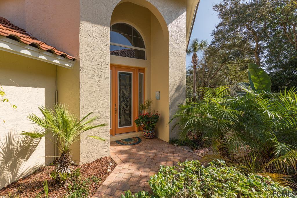 18 Madeira Ct., Palm Coast, FL 32137