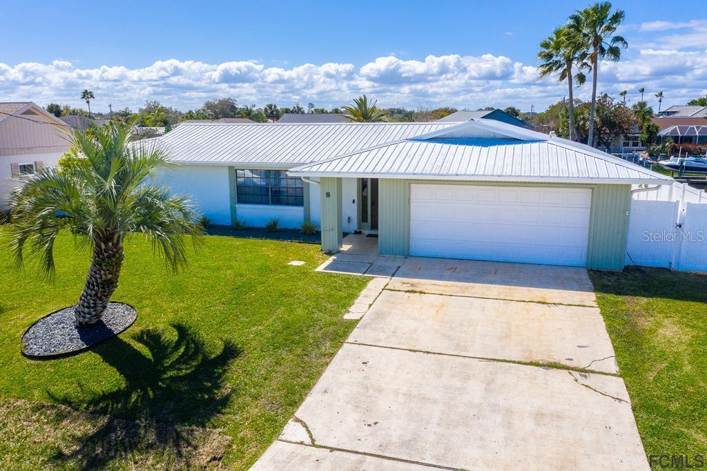 8 Clarendon Ct., Palm Coast, FL 32137
