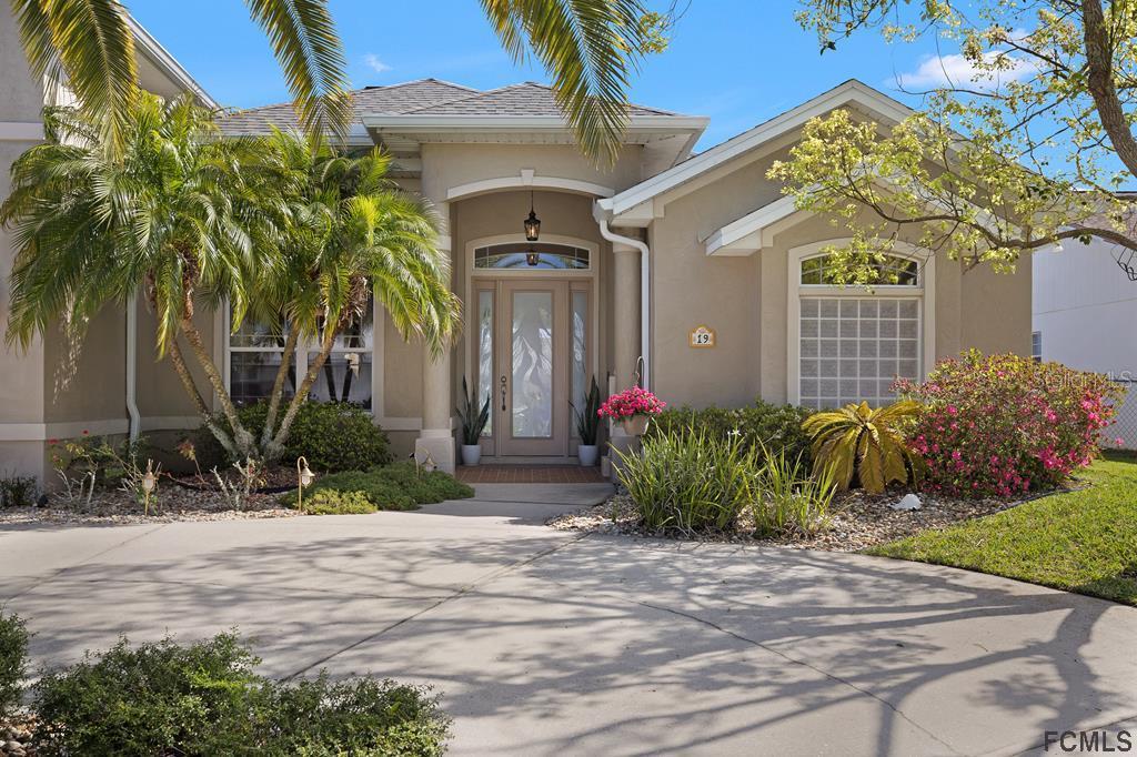 19 Columbus Ct., Palm Coast, FL 32137