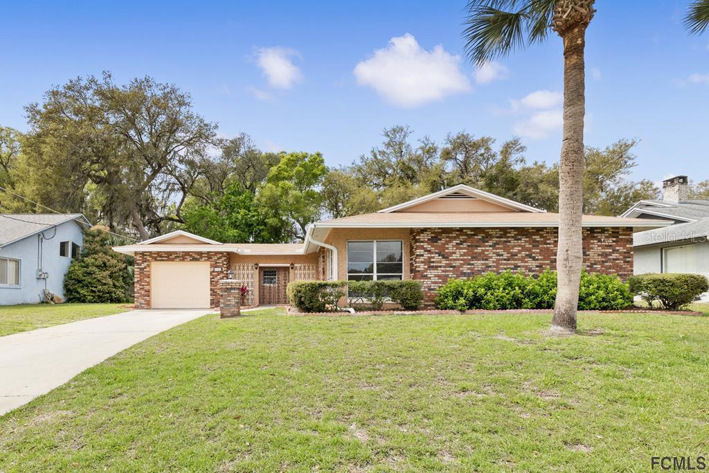 52 Florida Park Dr., Palm Coast, FL 32137