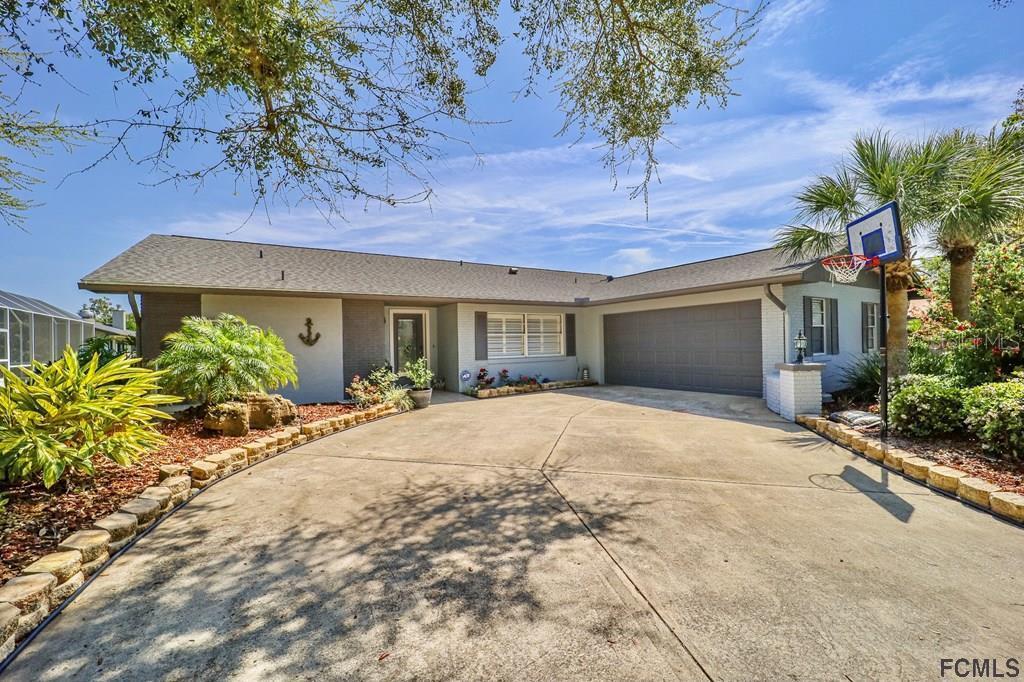 24 Cottonwood Ct., Palm Coast, FL 32137