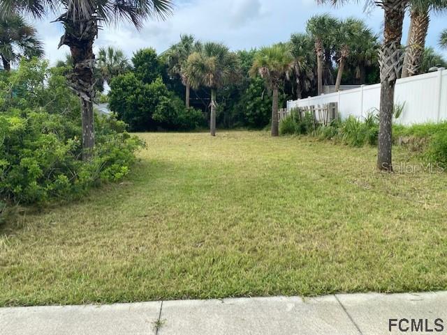 208 S 8th St., Flagler Beach, FL 32136