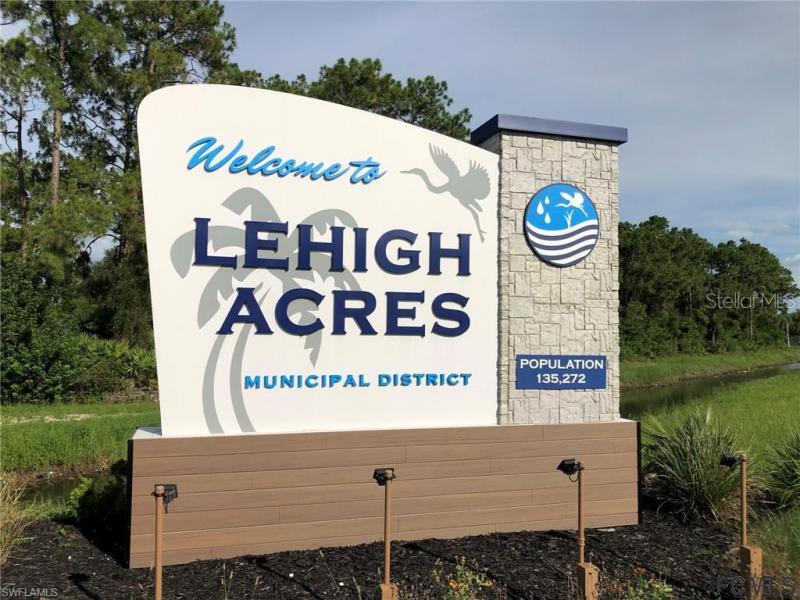 853 Chezy St., Lehigh Acres, FL 33974