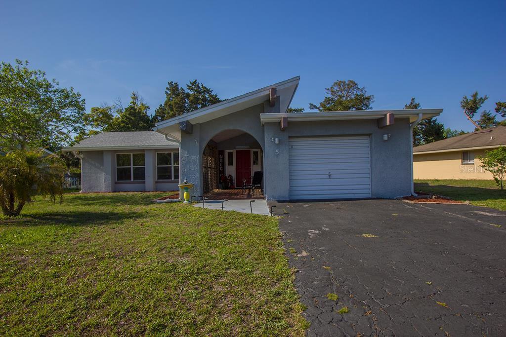 5 Farmbrook Ln., Palm Coast, FL 32137