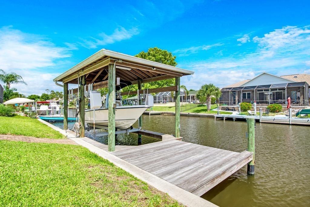 19 Cedarview Ct., Palm Coast, FL 32137