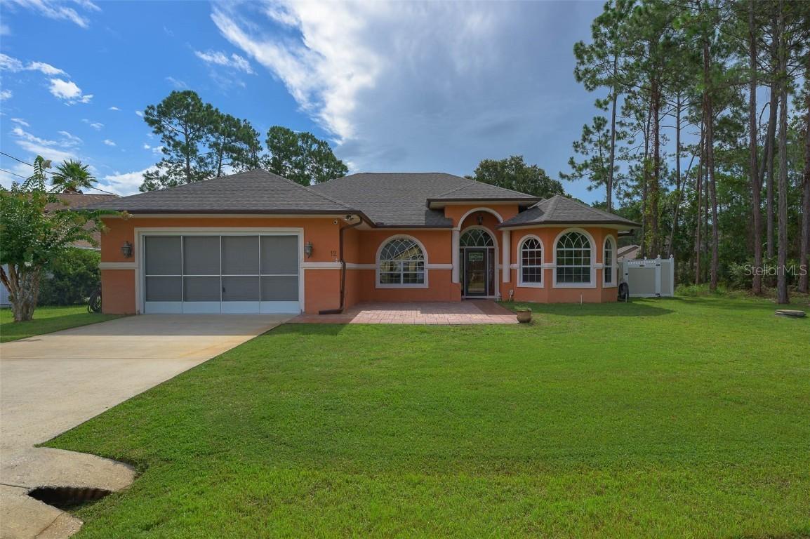 12 Lake Charles Pl., Palm Coast, FL 32137