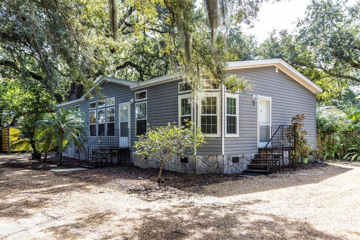 11 Cherokee Ave., Palm Coast, FL 32137