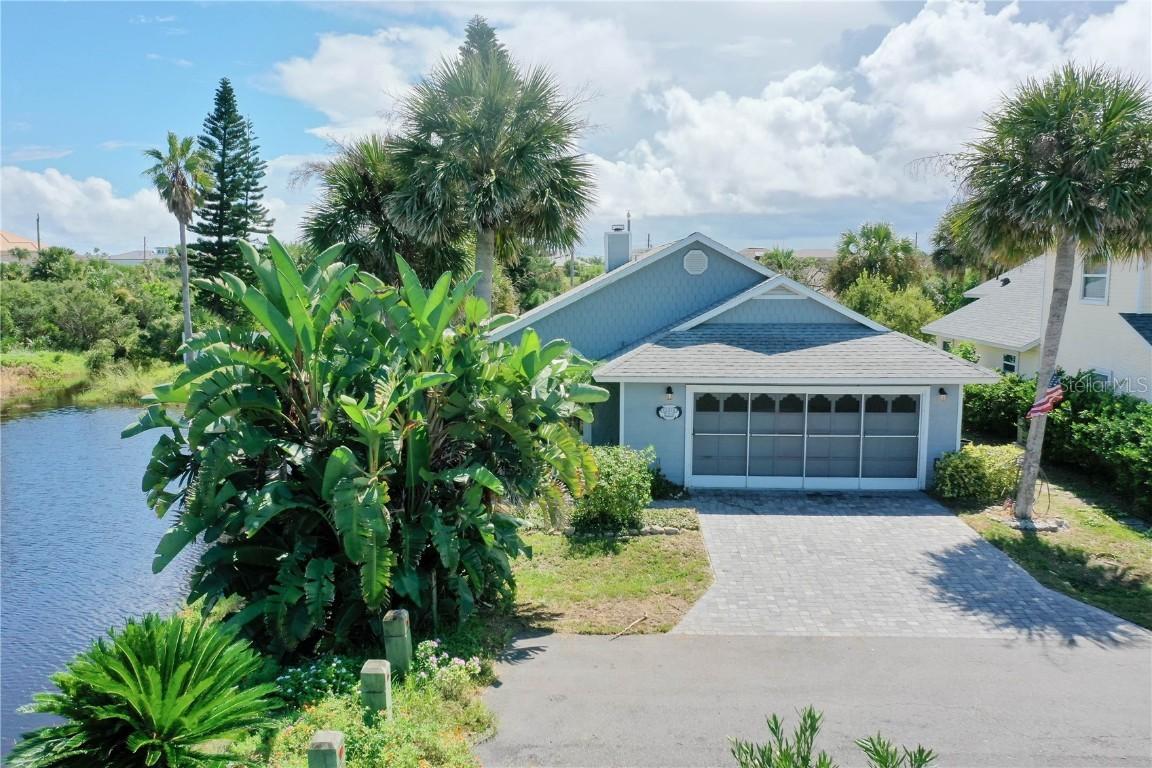 42 Medford Dr., Palm Coast, FL 32137