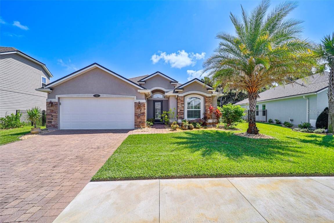 32 Country Club Harbor Cir., Palm Coast, FL 32137