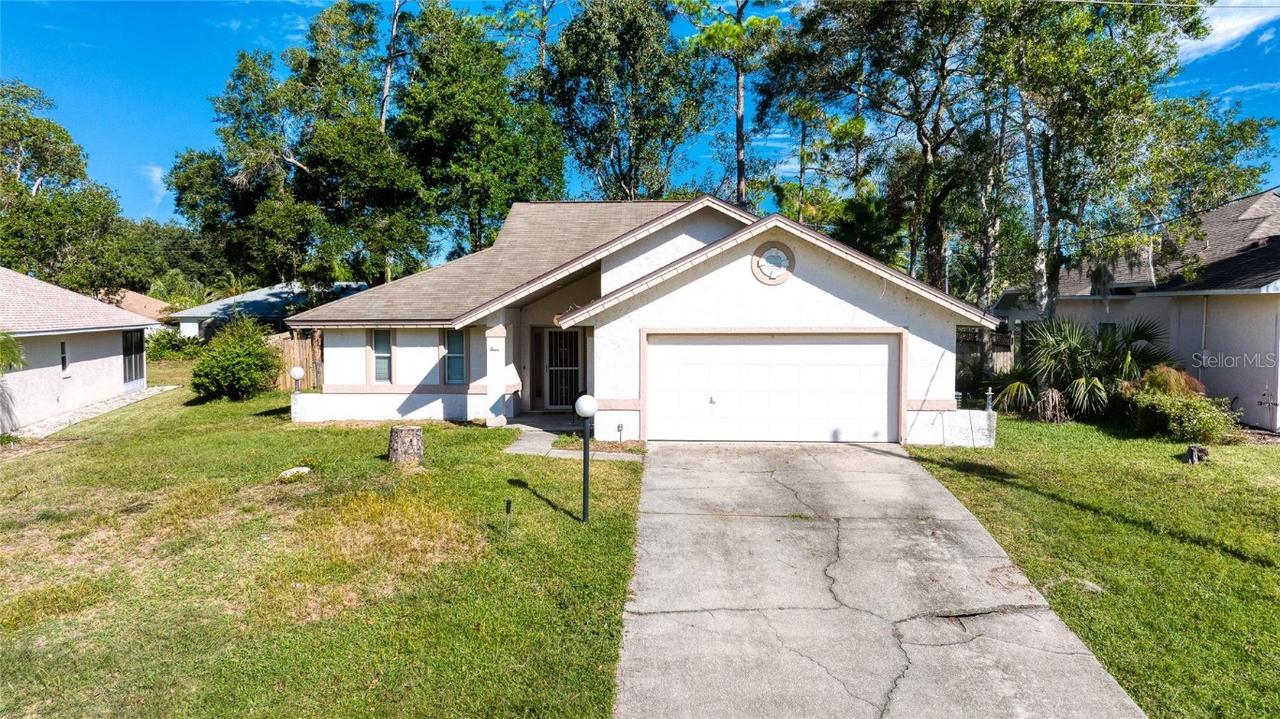 4 Woodglen Pl., Palm Coast, FL 32164