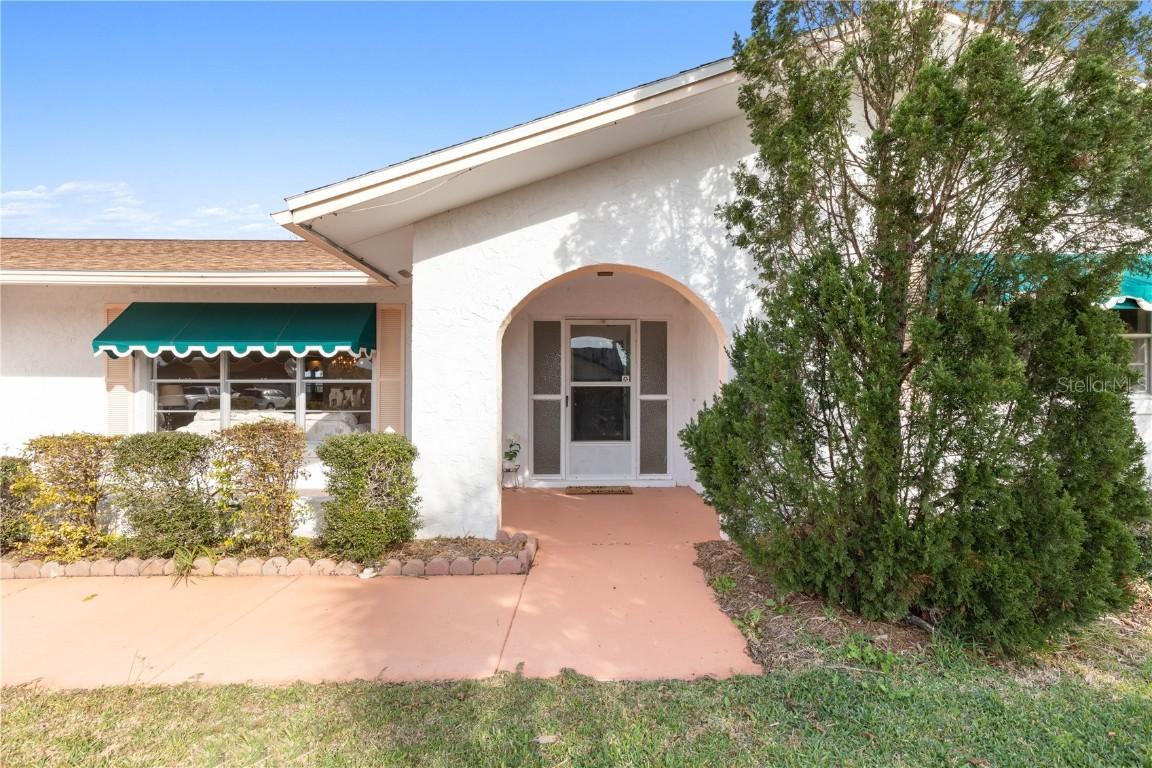 19 Clearview Ct., Palm Coast, FL 32137